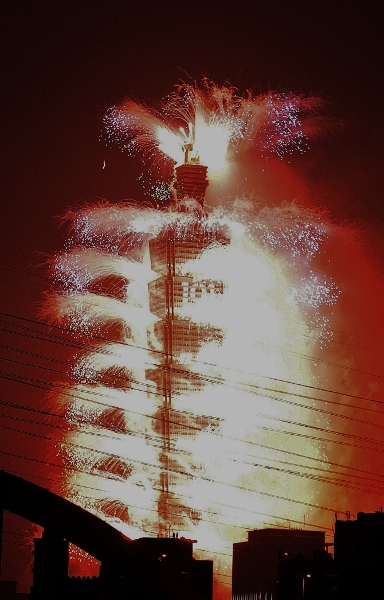 http://i.dcview.tw/gallery/201201/b52e9a62503b72cb9d20d7fae1aebed5.jpg