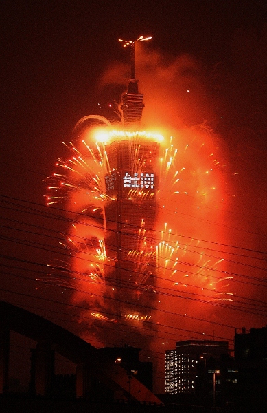 http://i.dcview.tw/gallery/201201/d1dfe571c6c35c19d9067b1cba05bc9f.jpg