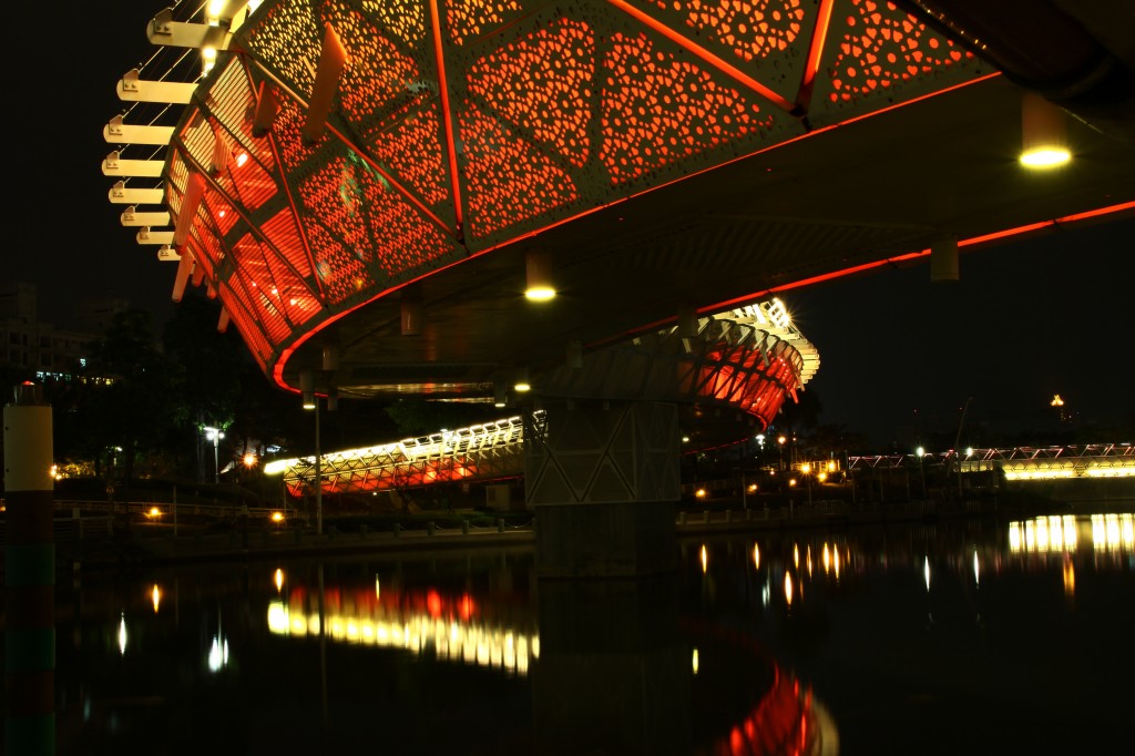 http://i.dcview.tw/gallery/201201/d2e7f86805bd65f1fe41766476177827.jpg
