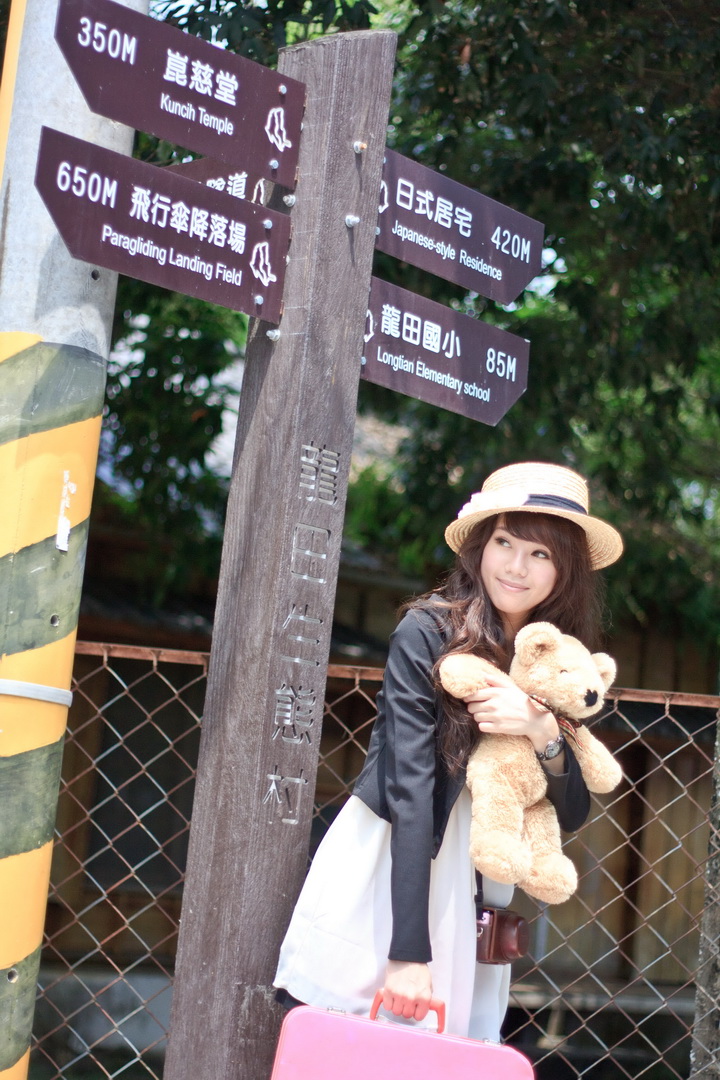 http://i.dcview.tw/gallery/201201/fad6f2e8075d70f1bf4145a1299ab05f.jpg