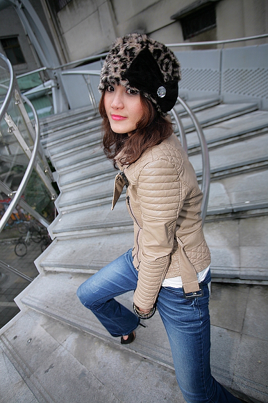 http://i.dcview.tw/gallery/201201/fada77cab9843643bb8c63e68f931494.jpg