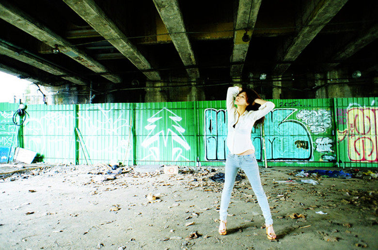 http://i.dcview.tw/gallery/201202/0c8f50a0b44fb3ed6c13d63526bd83f6.jpg