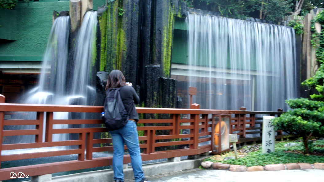 http://i.dcview.tw/gallery/201202/2c22e83d7ea106136231745e757a6a9b.jpg
