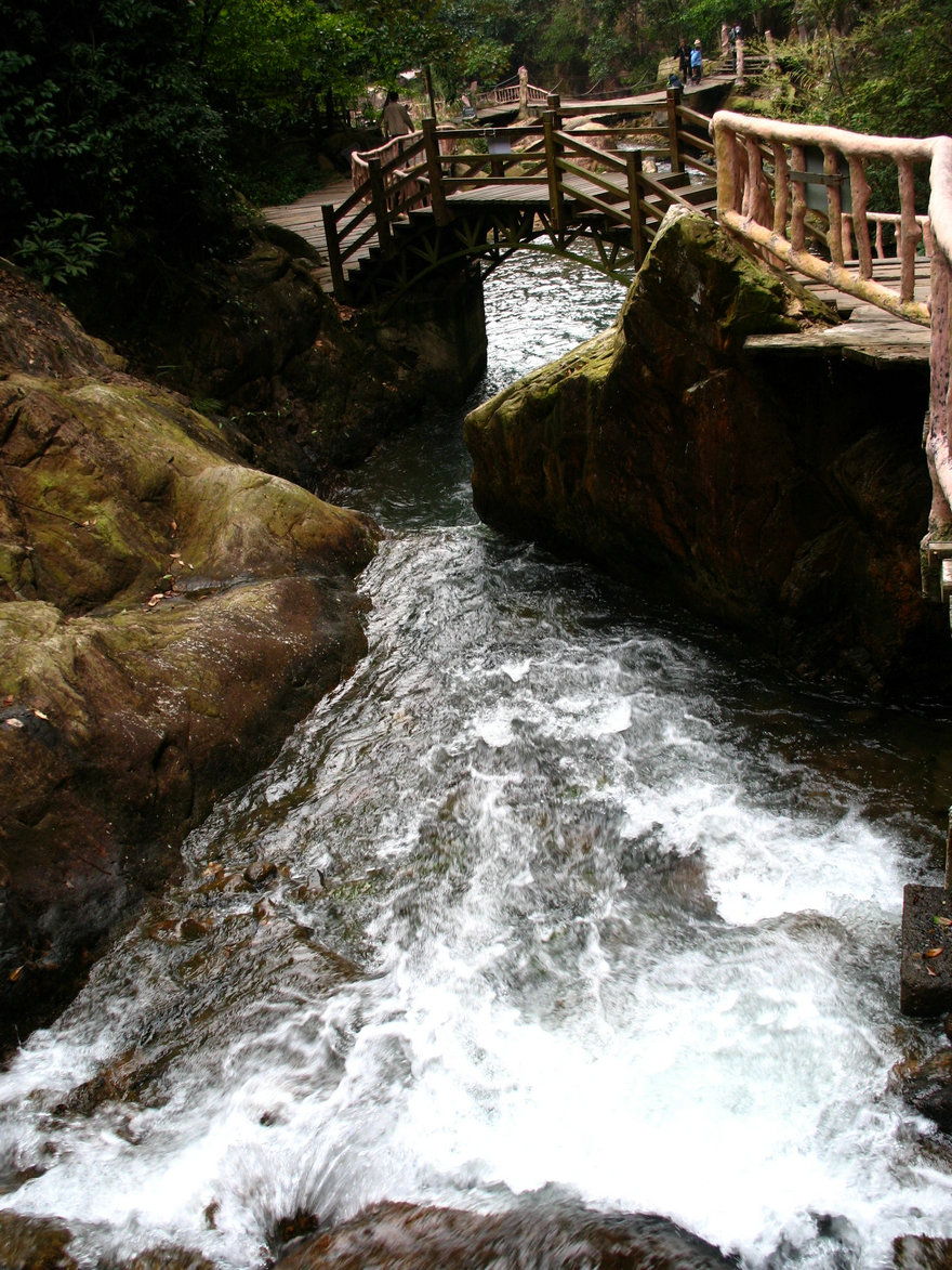 http://i.dcview.tw/gallery/201202/42cd07c4d510b55af5e6edbae3d627ec.jpg