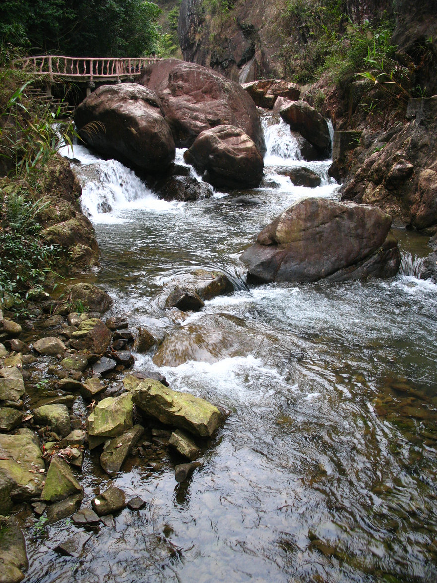 http://i.dcview.tw/gallery/201202/58351c2874622501087d54da70f6d091.jpg
