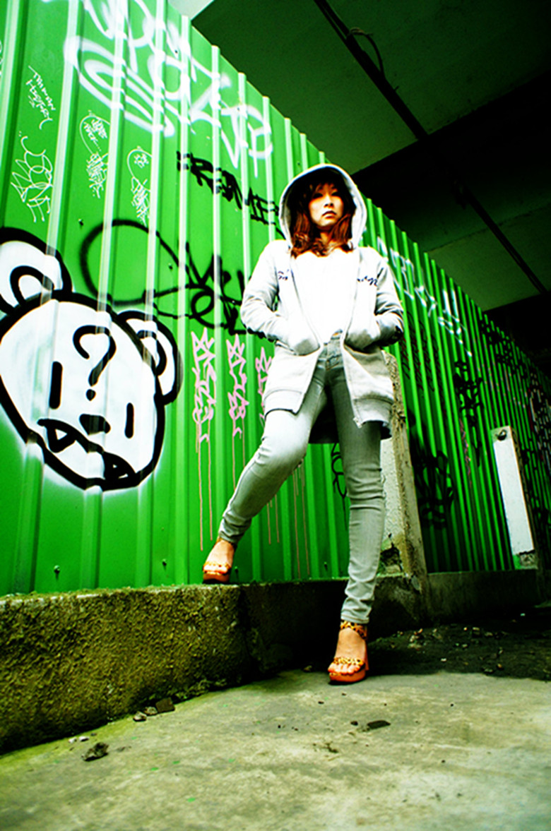 http://i.dcview.tw/gallery/201202/6357f29dfb63dedb967ec10c684d5f2e.jpg
