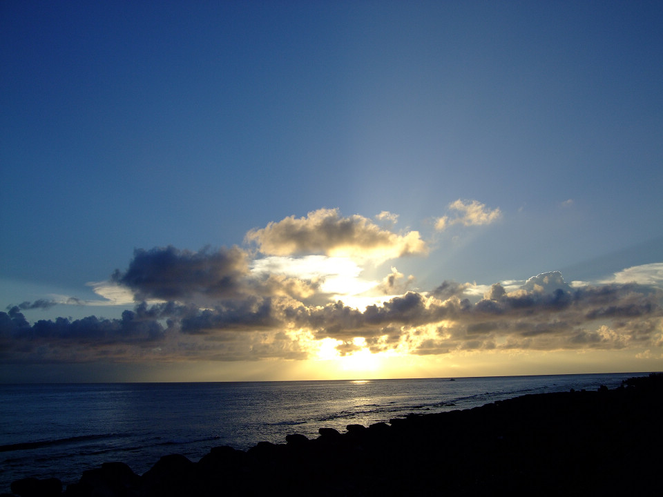 http://i.dcview.tw/gallery/201202/7c18cffa40b7f7fff7348fead96b4634.jpg