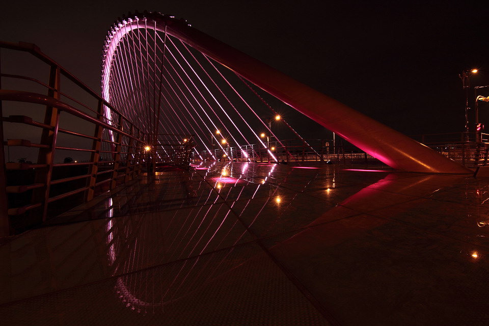 http://i.dcview.tw/gallery/201202/97ab557cd716f4542e06ca5f1ddd931f.jpg