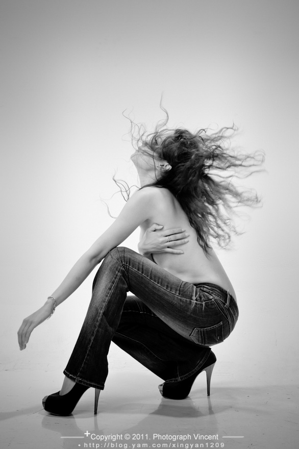http://i.dcview.tw/gallery/201202/99dc810c9b14f031bff9d031060e686a.jpg
