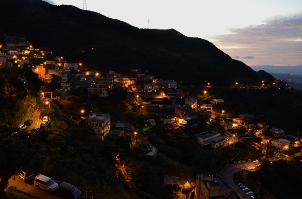 http://i.dcview.tw/gallery/201202/a760839a24e2d5a0a6218e54a946f352.jpg