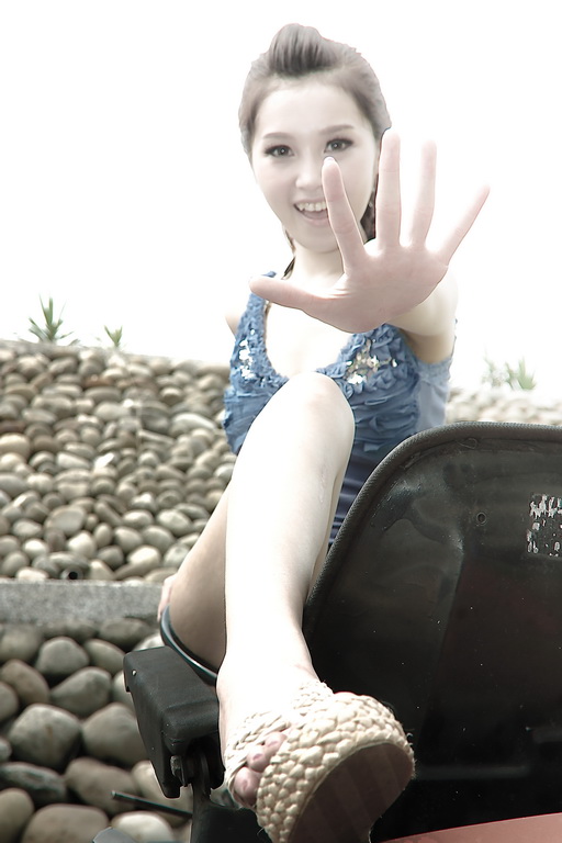 http://i.dcview.tw/gallery/201202/cbc871ae9552aa5b9bef6b96eebf737f.jpg