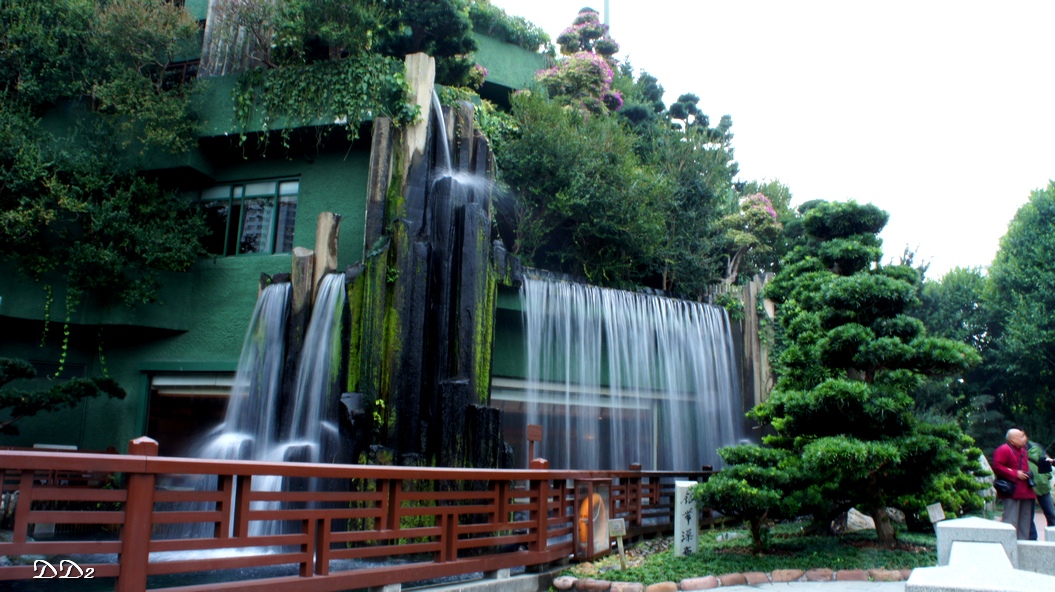 http://i.dcview.tw/gallery/201202/d765298c99e6f668bf59a2c66c92ee64.jpg
