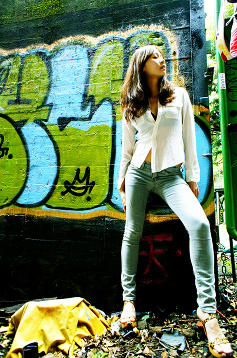 http://i.dcview.tw/gallery/201202/dcc51b9fb74d38d314c3bad5bc0fbb4e.jpg