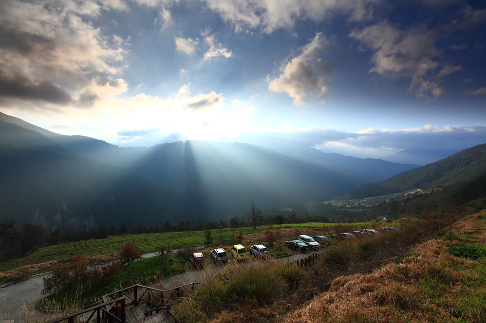 http://i.dcview.tw/gallery/201202/f8c0d556852bebb41a08defc75b8b538.jpg