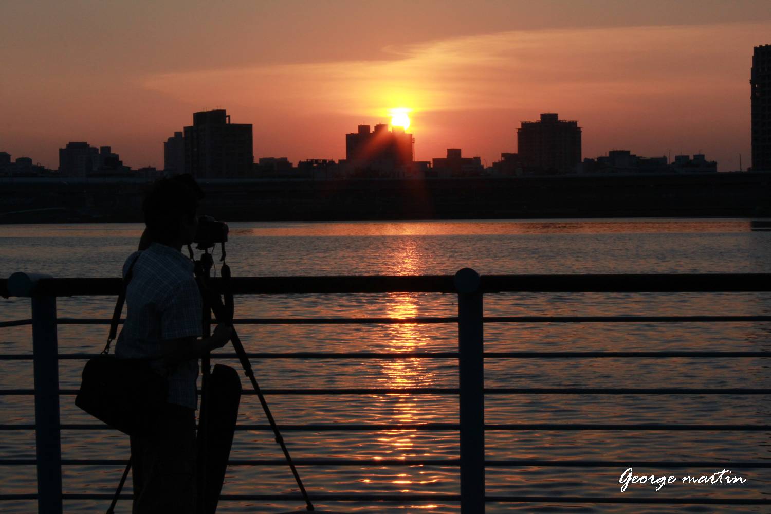 http://i.dcview.tw/gallery/201203/27bd9bb6eee613d70a5b1ebf863fb120.jpg