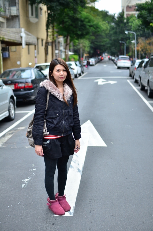 http://i.dcview.tw/gallery/201203/2865f1c1a3593bceee294ee9accaaa93.jpg