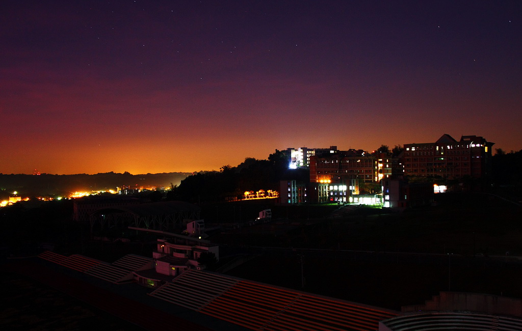 http://i.dcview.tw/gallery/201203/5e1881fef06e9241e8b43a474318f642.jpg