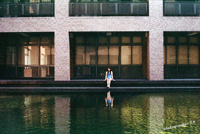 http://i.dcview.tw/gallery/201203/6484960e777df61d8a500074bee82645.jpg