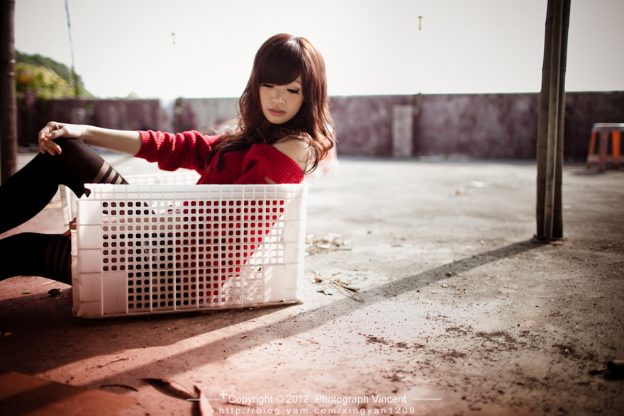 http://i.dcview.tw/gallery/201203/6d216170f7815e9bb8e9b9cfd8078975.jpg