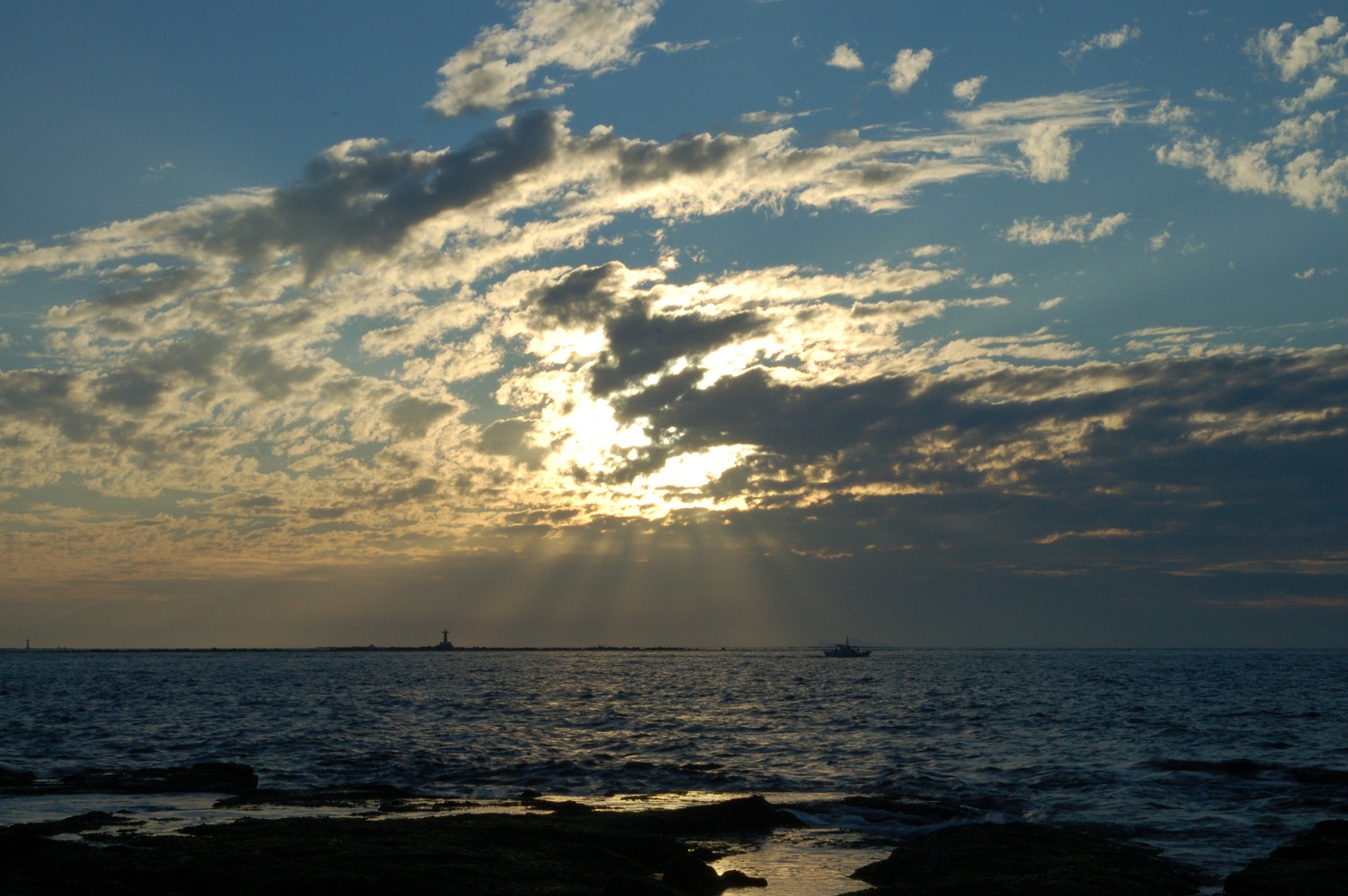 http://i.dcview.tw/gallery/201203/7310639cec39f3dd06225840de33861c.jpg