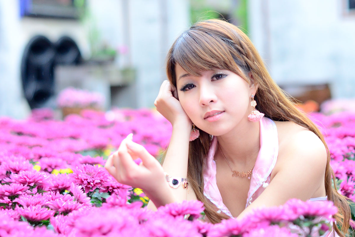 http://i.dcview.tw/gallery/201203/78817b127337eb90a36d423ee50ee4b6.jpg