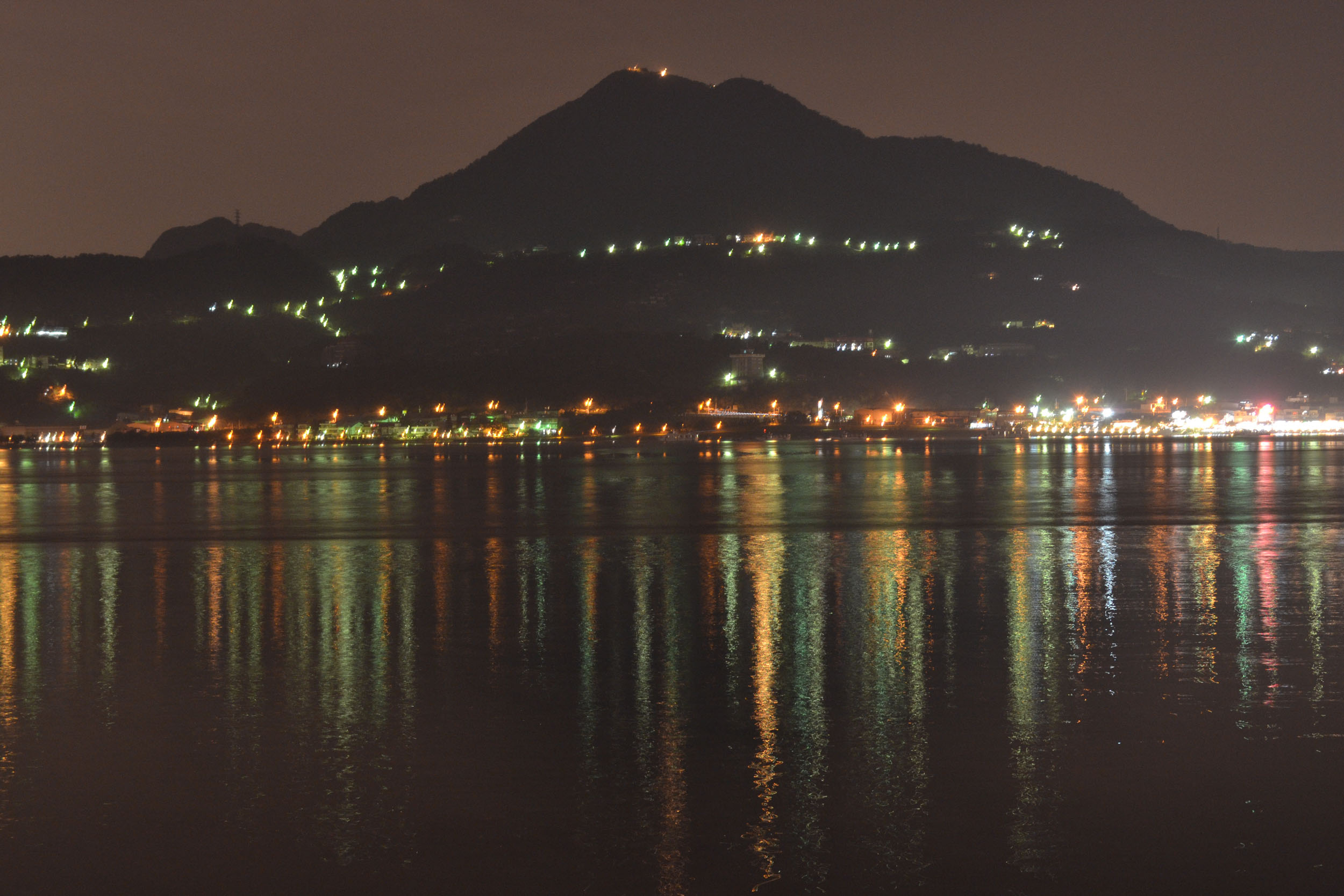 http://i.dcview.tw/gallery/201203/7d3f25d38f1cd730062fa5cff891d554.jpg