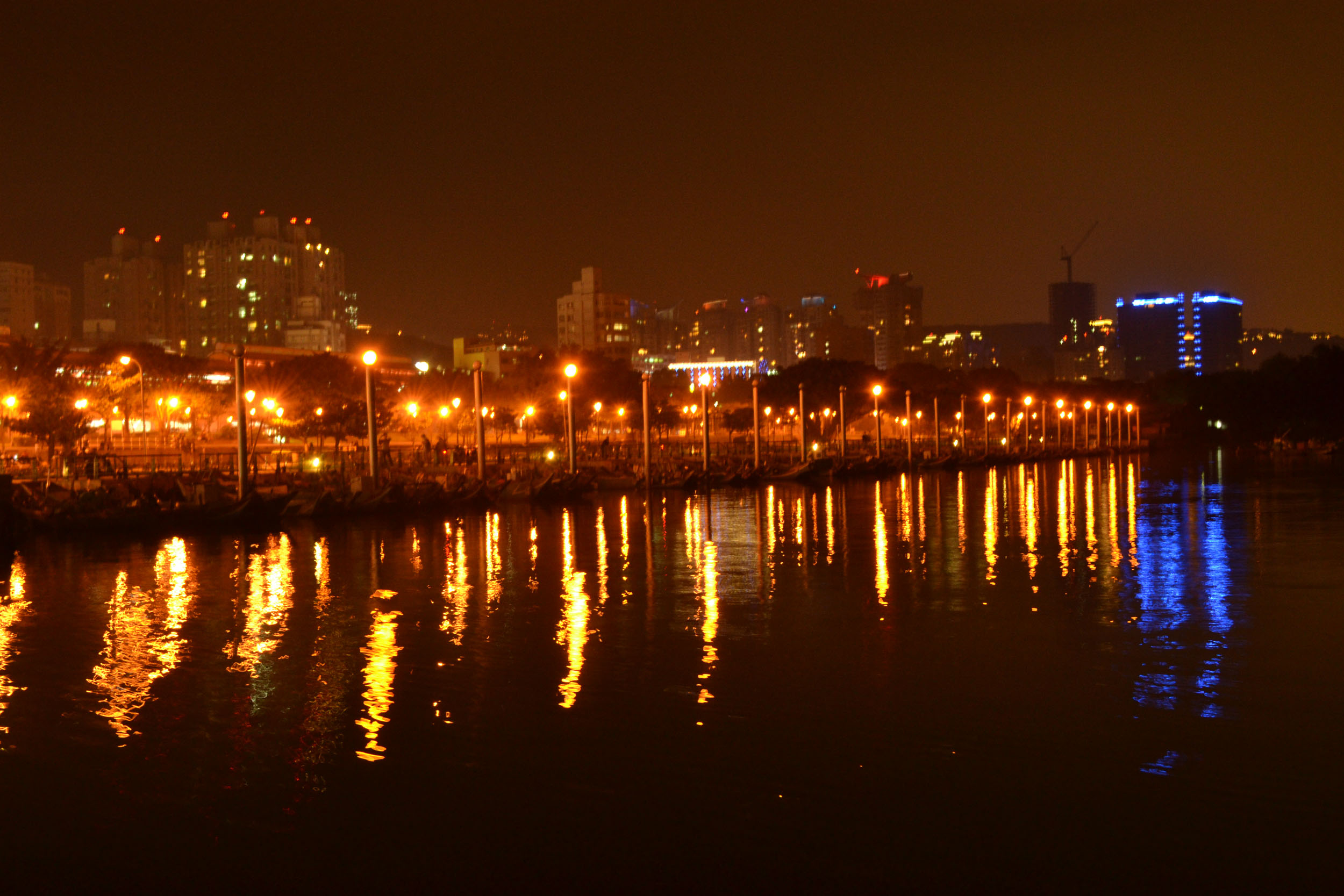 http://i.dcview.tw/gallery/201203/82dc8545c92c59ea85485b280a193dc7.jpg