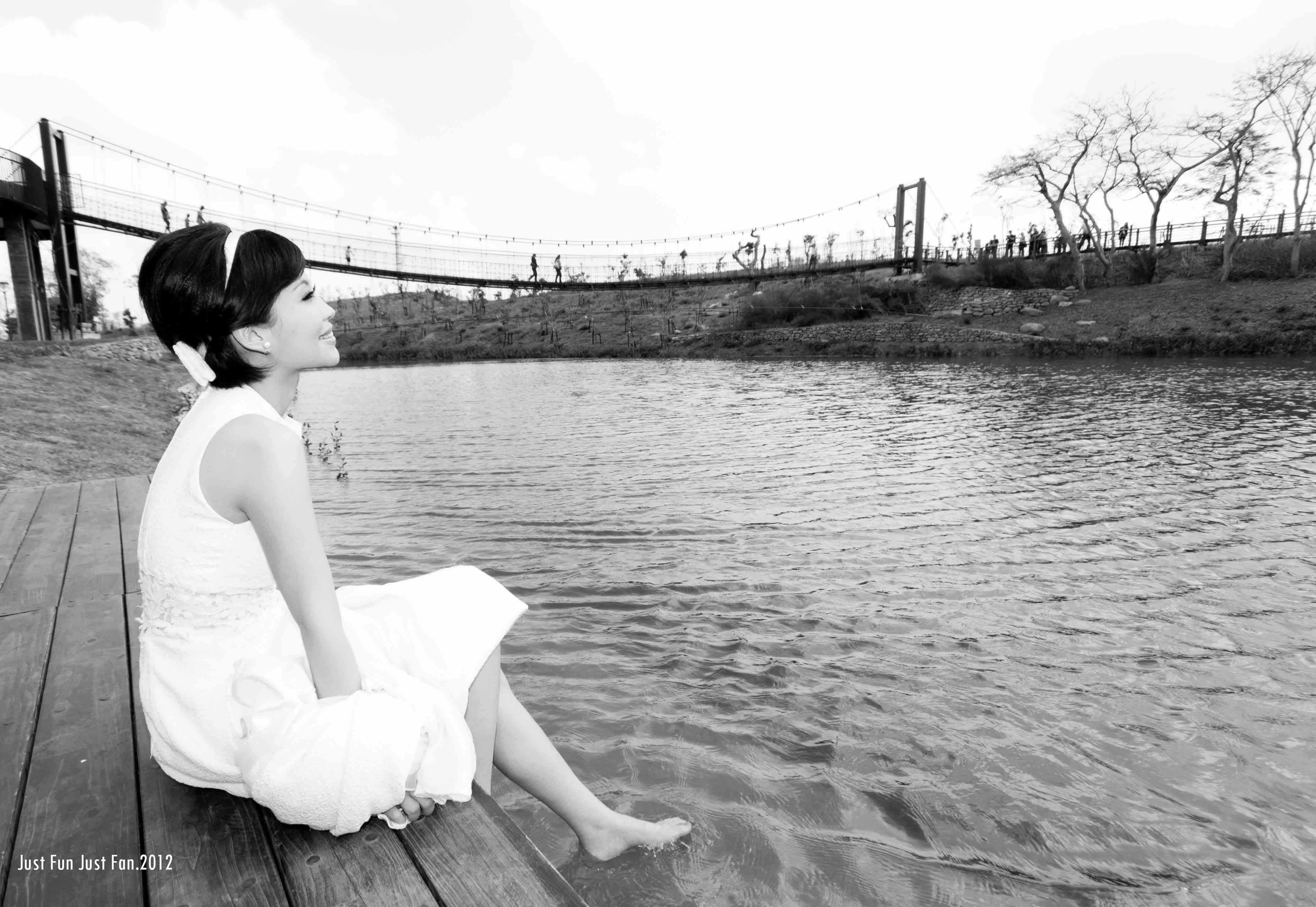 http://i.dcview.tw/gallery/201203/c35a7d1d36f6a366b26559459ee59f02.jpg