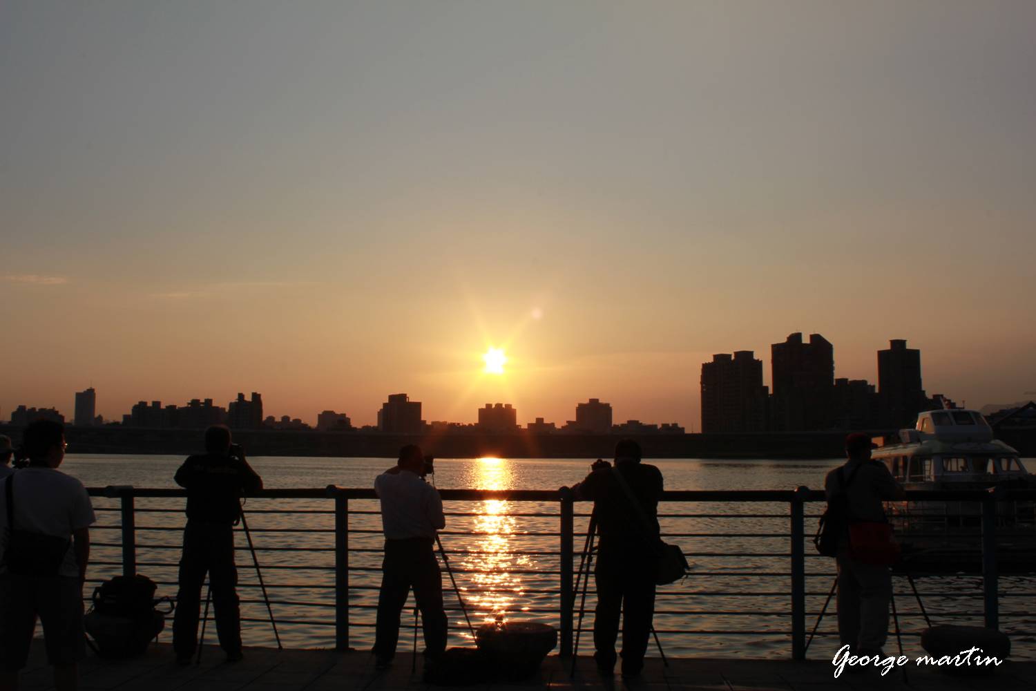 http://i.dcview.tw/gallery/201203/d5f298c169a77da13a8c3157093dfa48.jpg