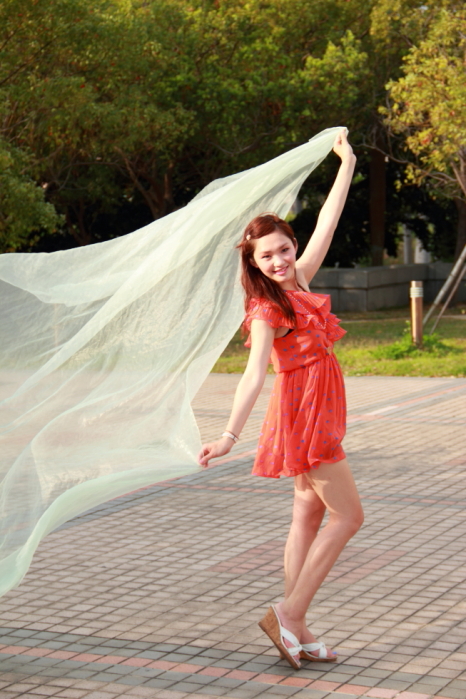http://i.dcview.tw/gallery/201203/f11c44c776b78da3af00b02a31e7447f.jpg