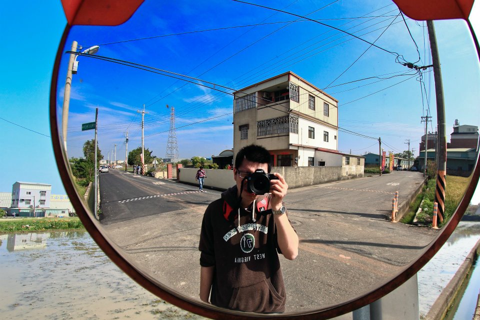 http://i.dcview.tw/gallery/201203/f32f38195028d903e6d76a2e10d71046.jpg