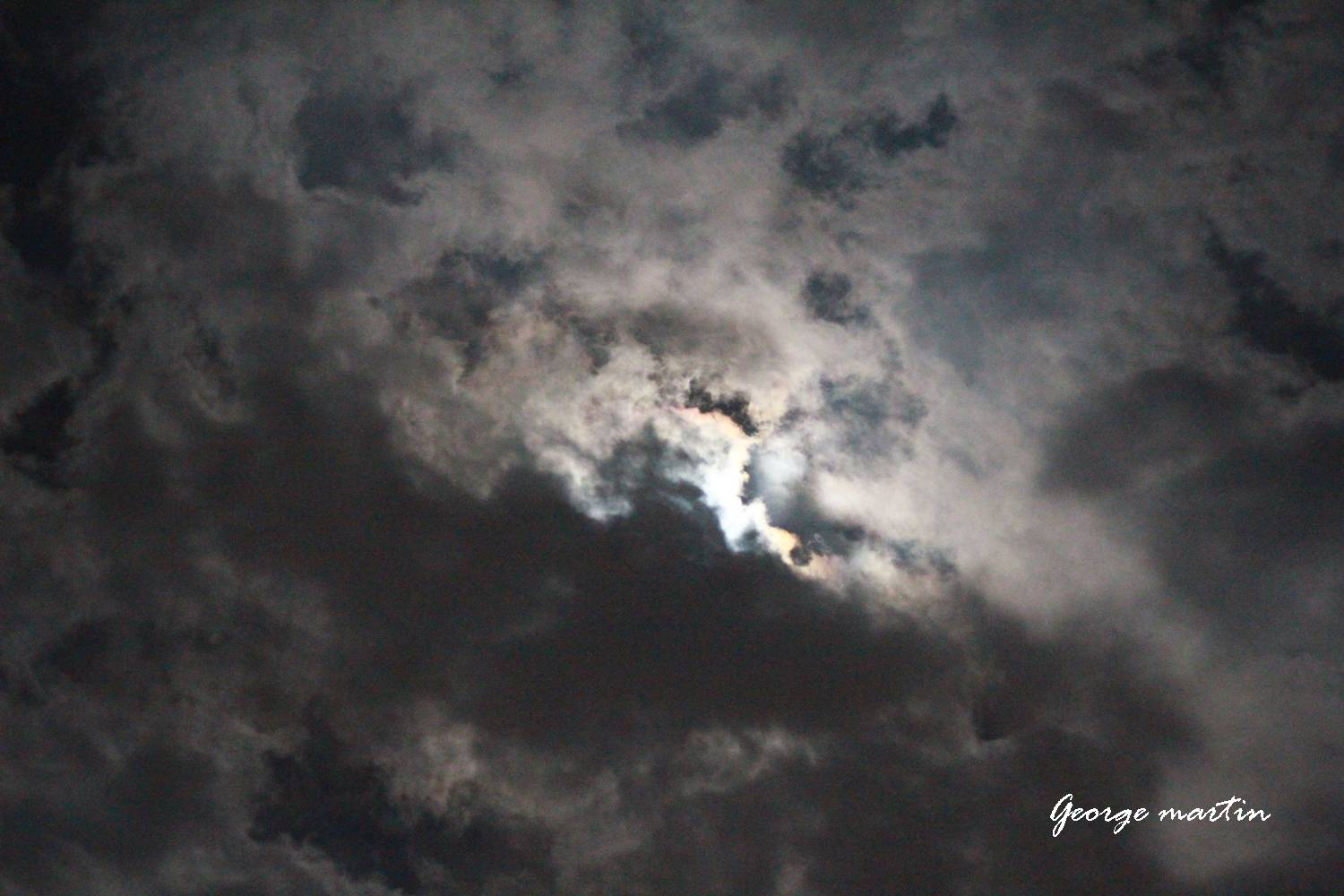 http://i.dcview.tw/gallery/201204/1795109e7828a85a28077d80de388670.jpg