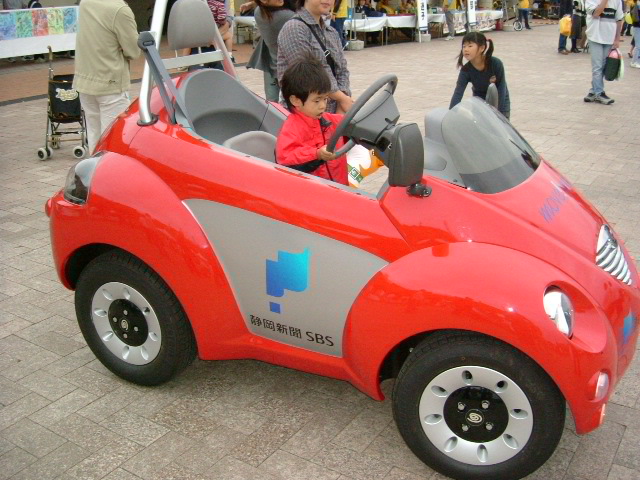 http://i.dcview.tw/gallery/201204/1e9ac8529c4a75f43976512dca830d57.jpg