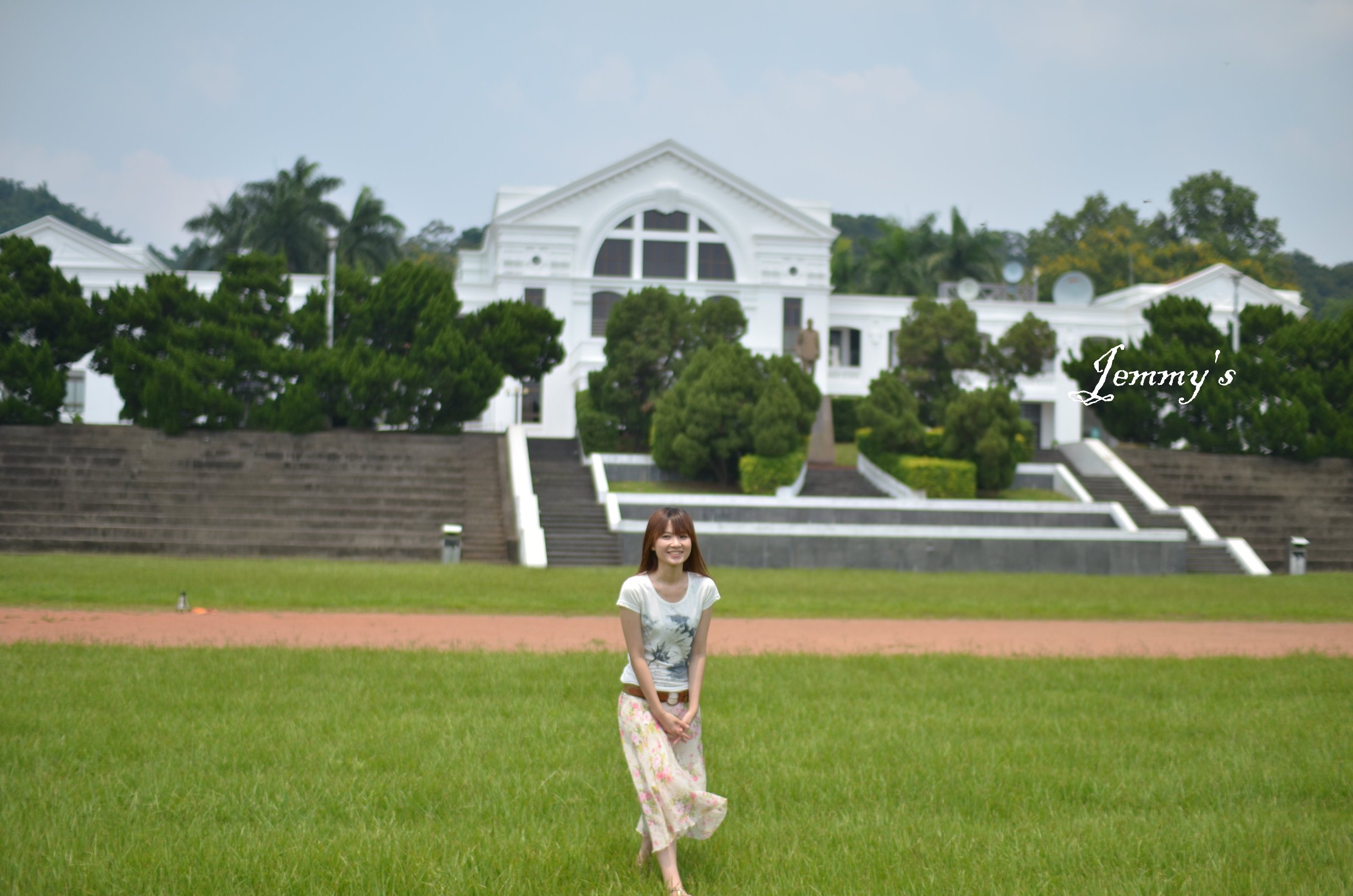 http://i.dcview.tw/gallery/201204/24768d295a0f6e2063ec56a8b374ebae.jpg