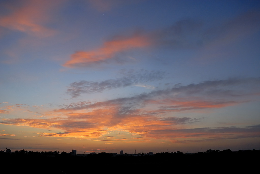 http://i.dcview.tw/gallery/201204/27991f2c016b00c76091cbe0929fd159.jpg