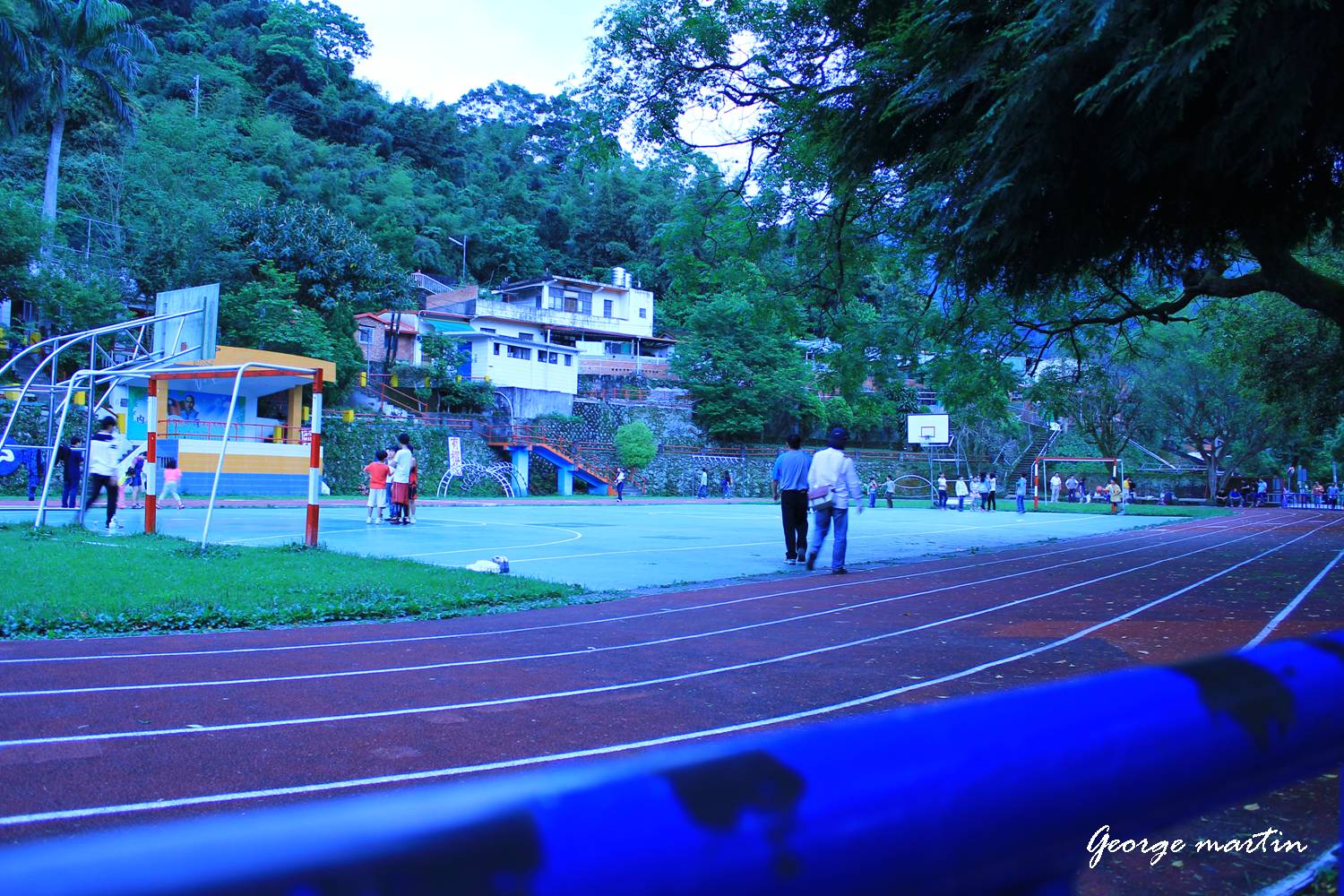 http://i.dcview.tw/gallery/201204/396abe93e4a8e8e2194cac7182dbf516.jpg