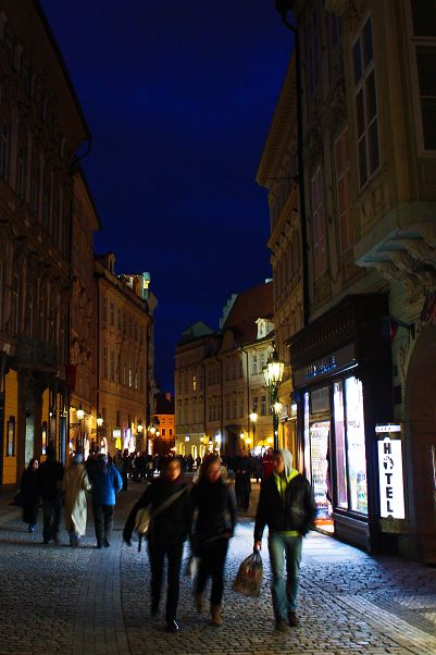 http://i.dcview.tw/gallery/201204/53b207c15466a4028371402d2d81f02f.jpg