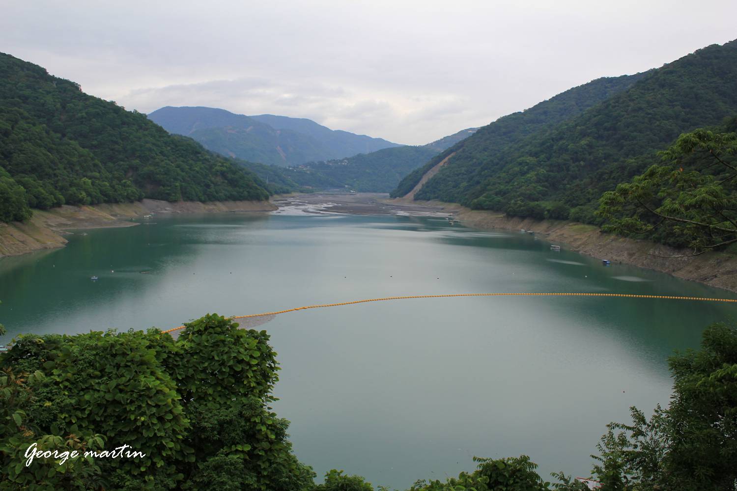 http://i.dcview.tw/gallery/201204/66b415cb271867d2c0ee356ae1ff979a.jpg
