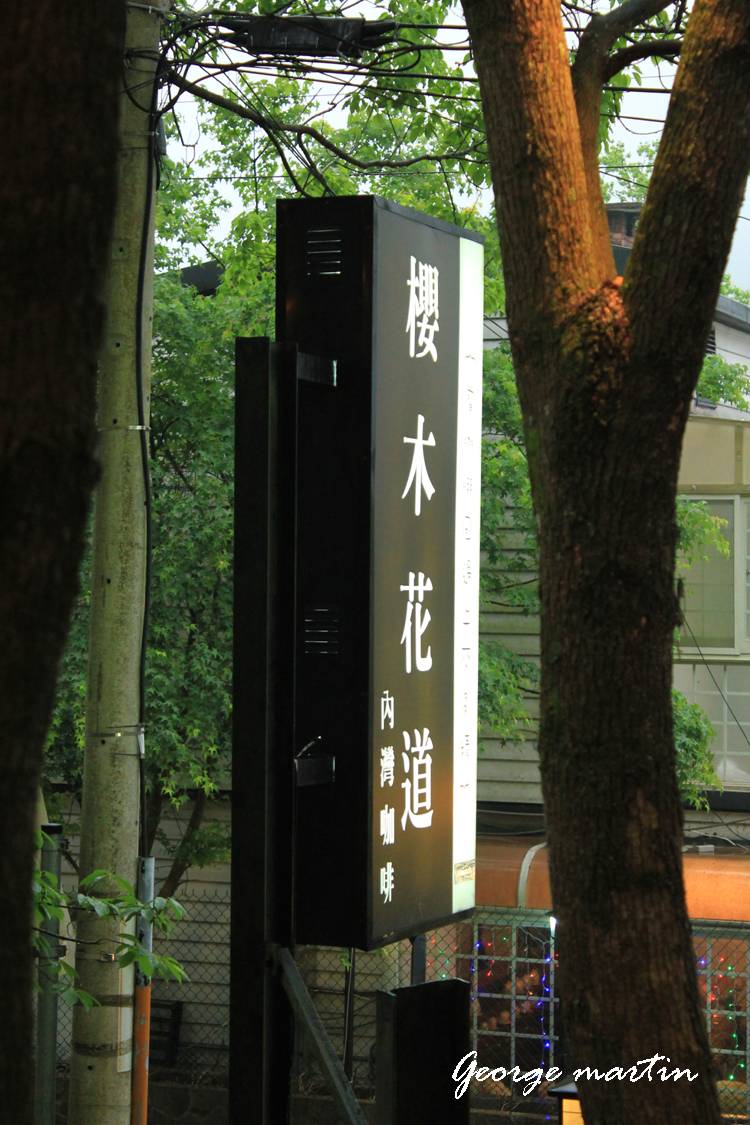 http://i.dcview.tw/gallery/201204/77fd341d1511ba5632722cb35b9233ad.jpg