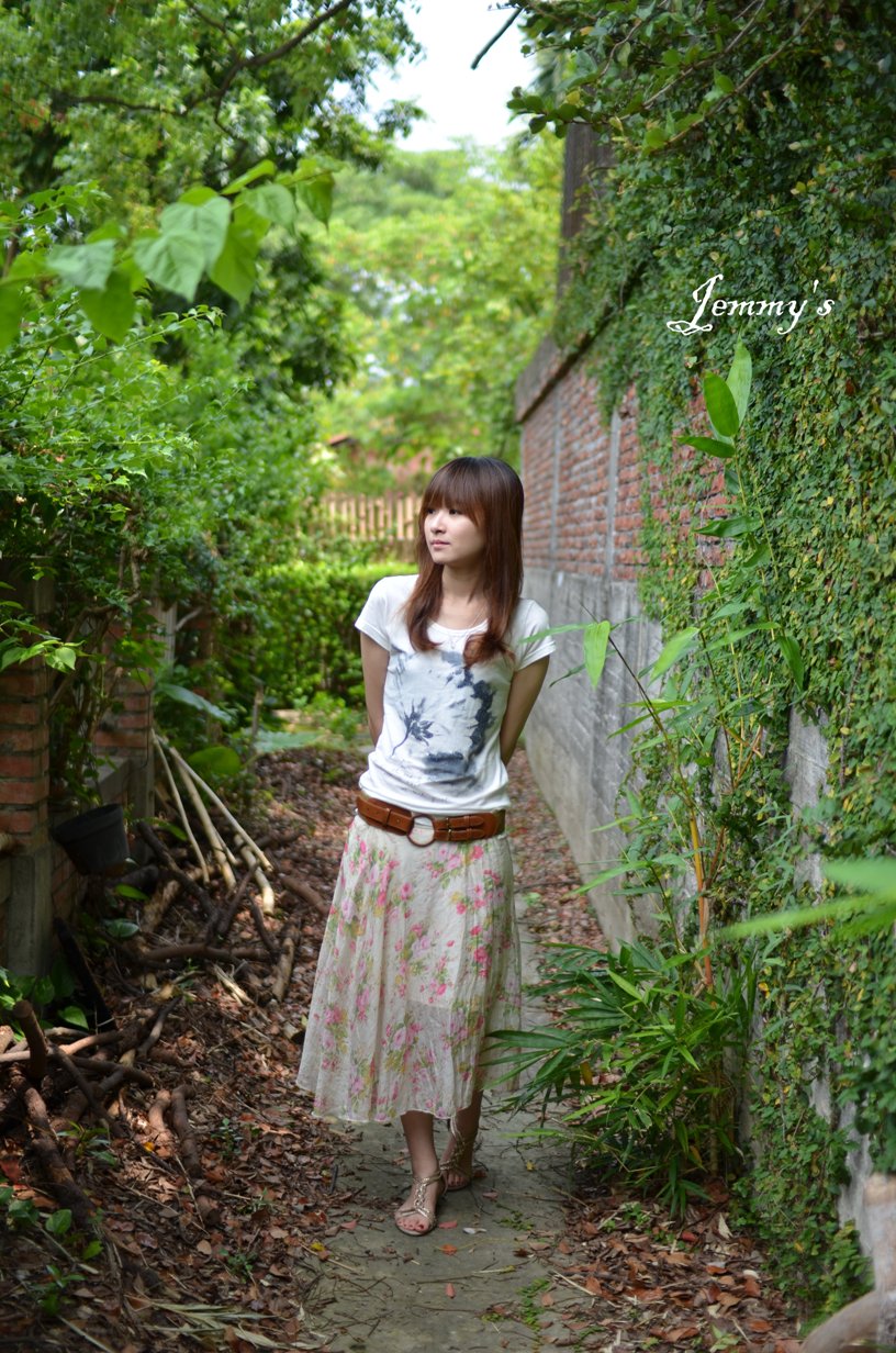 http://i.dcview.tw/gallery/201204/9820475cfbd8b2019bf2979249e5ed9a.jpg