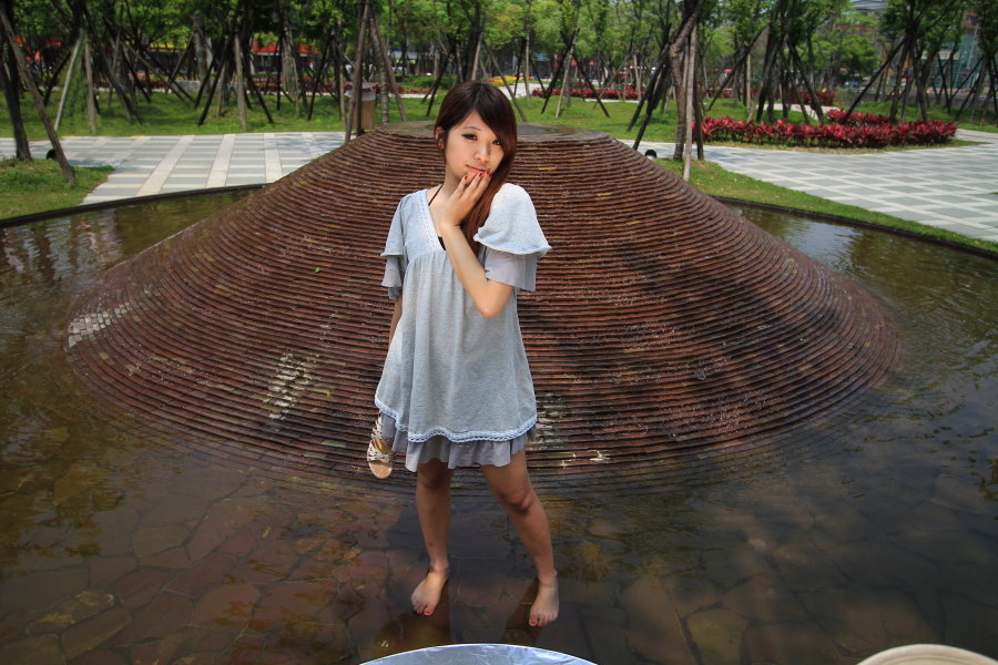 http://i.dcview.tw/gallery/201204/a4ce4bb803f06d0a0545c7b97f479cab.jpg