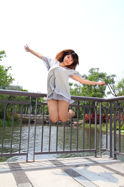 http://i.dcview.tw/gallery/201204/abfaa8f151de0c97a33fb14f3e97c09a.jpg
