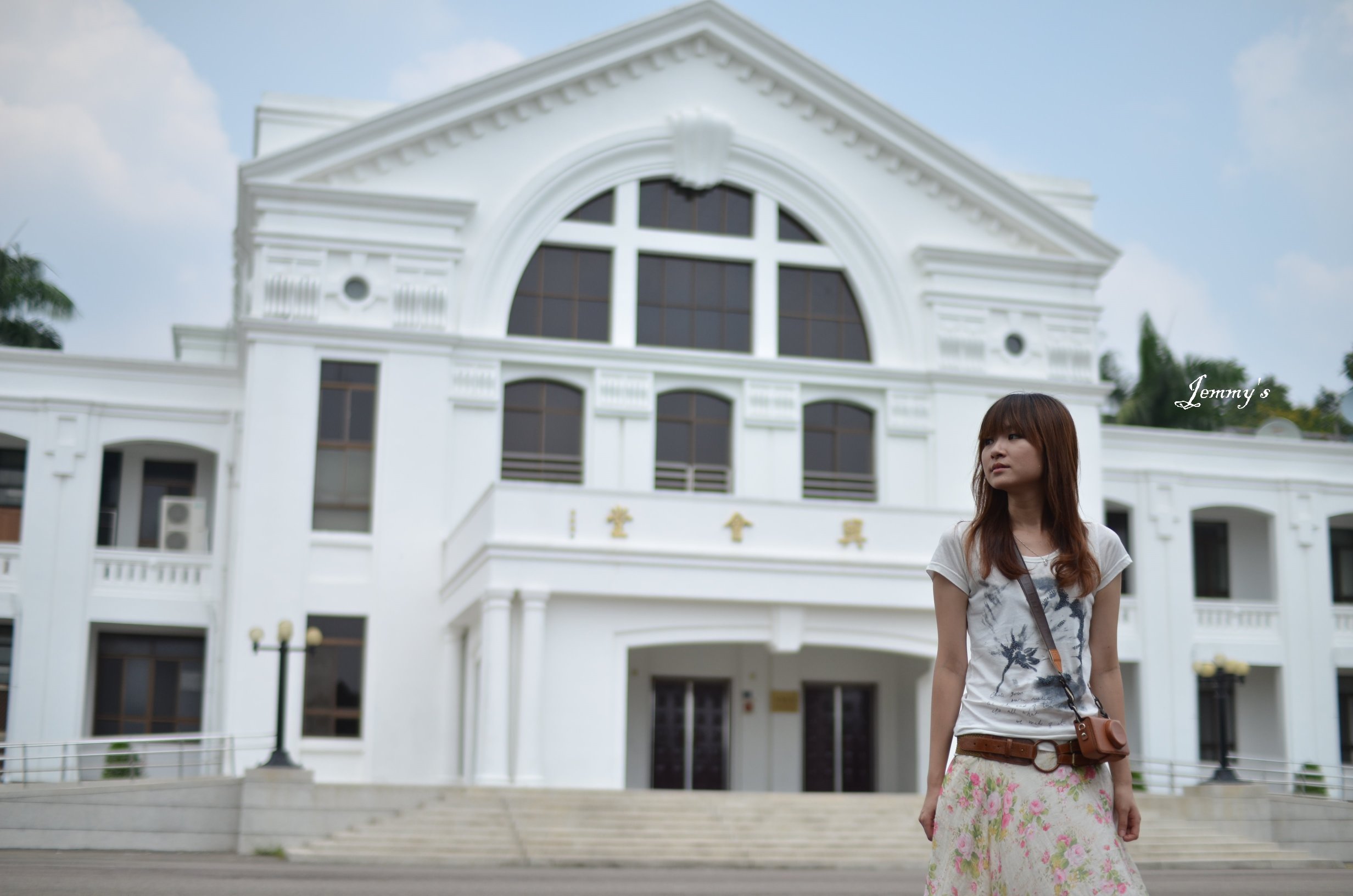 http://i.dcview.tw/gallery/201204/b89f3738a6b9a1baf15f57544527f8ec.jpg