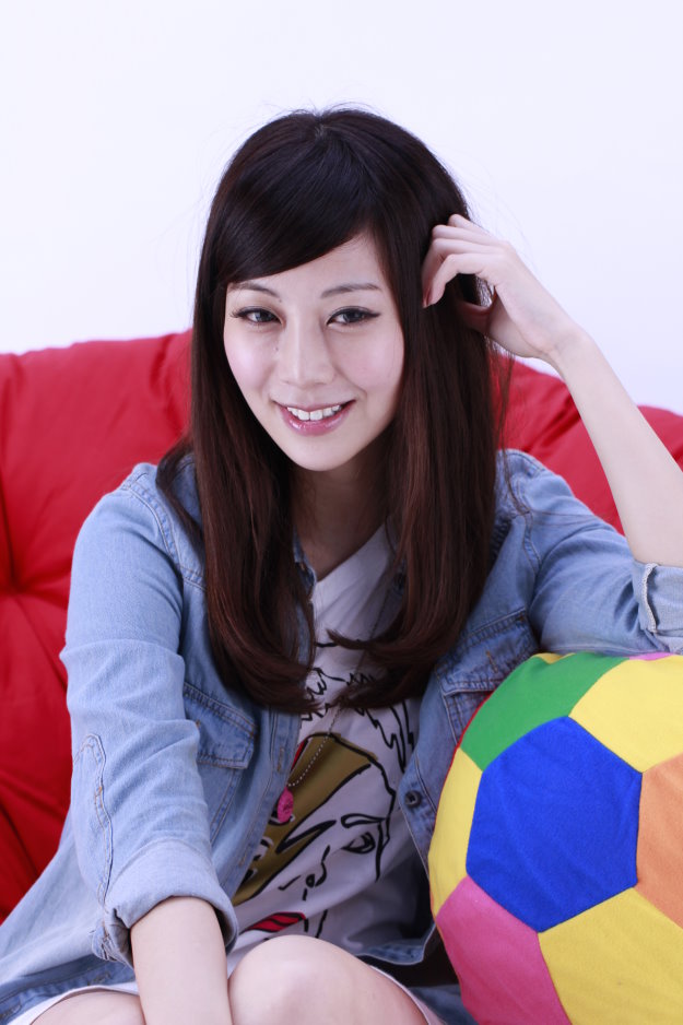 http://i.dcview.tw/gallery/201204/c9f6f16c6130dad23ed735f3c9fdf15d.jpg