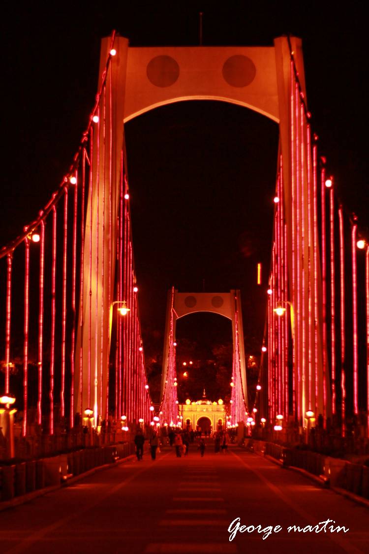 http://i.dcview.tw/gallery/201204/de933d0556b556ad0f15cfa58793be92.jpg