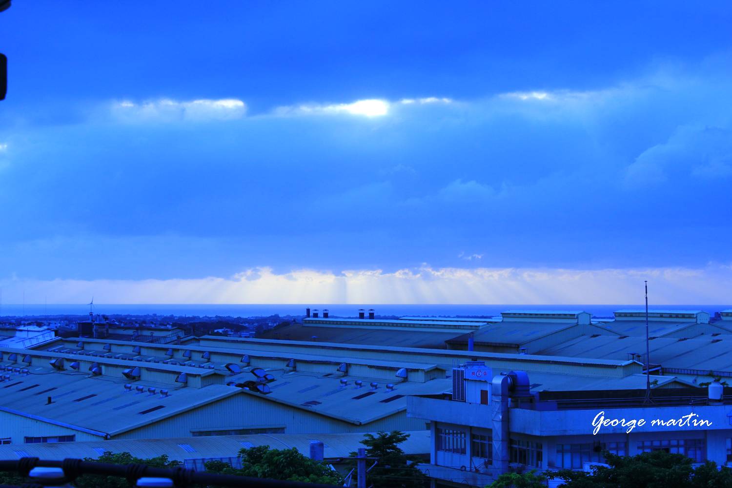 http://i.dcview.tw/gallery/201205/079b8ff816cb13d5934230c00b13d375.jpg