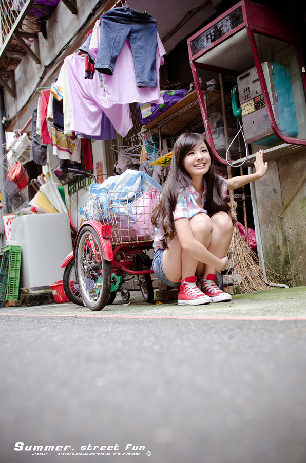 http://i.dcview.tw/gallery/201205/168bfa53ee60757bed595cc0fe713c4c.jpg