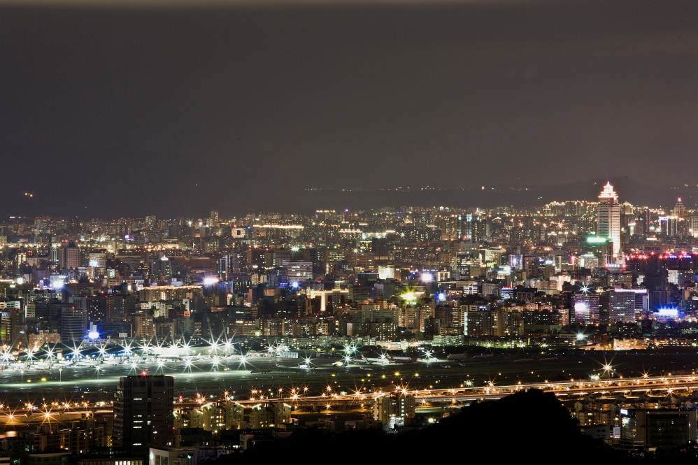 http://i.dcview.tw/gallery/201205/2d92e20ff214e4a78772795207a6ef4a.jpg