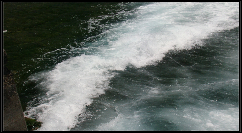 http://i.dcview.tw/gallery/201205/3ada9e51c6562301721e60a9947b901a.jpg