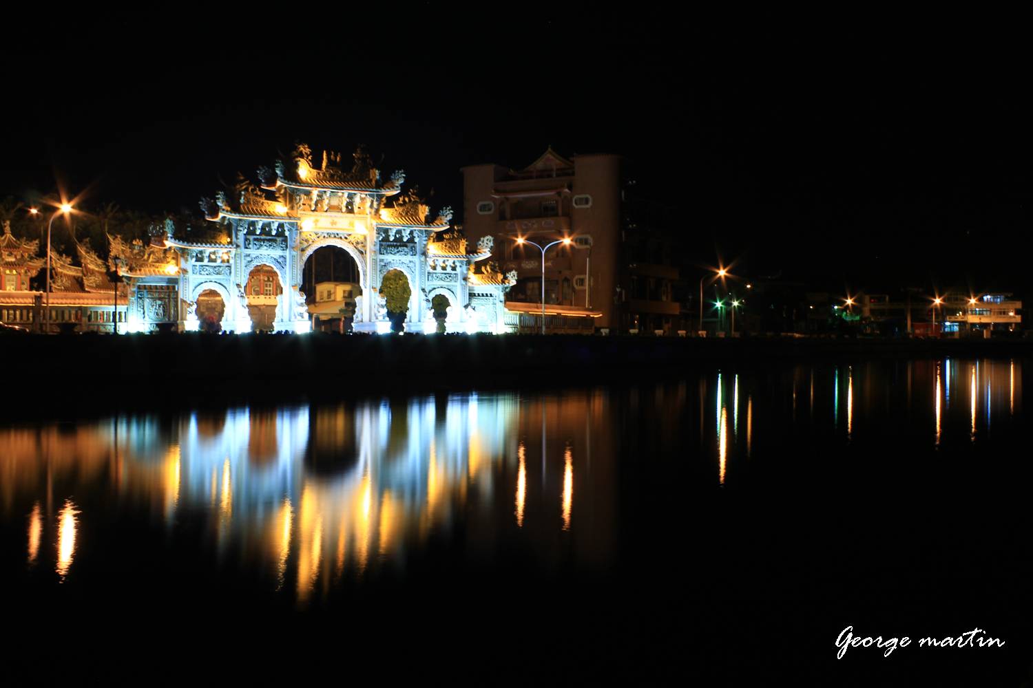 http://i.dcview.tw/gallery/201205/43371fdd7971743dcb4cd26112cb06f0.jpg